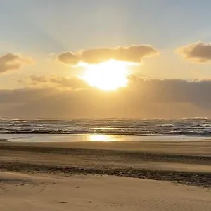 De Zeemeermin, Free Parking Apartment Zandvoort